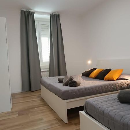 Casa Vacanze Mami Apartment ตรีเอสเต ภายนอก รูปภาพ