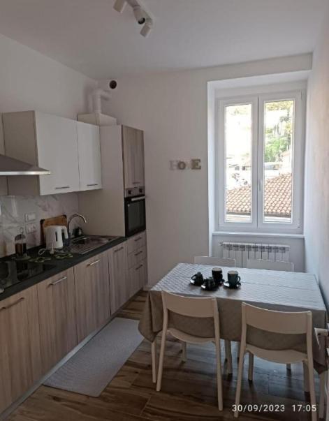 Casa Vacanze Mami Apartment ตรีเอสเต ภายนอก รูปภาพ